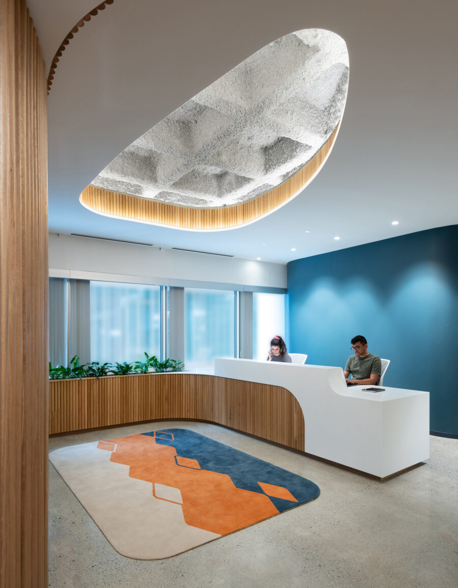 oculus tambour cove light