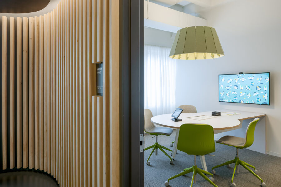 wood slats meeting room luxxbox